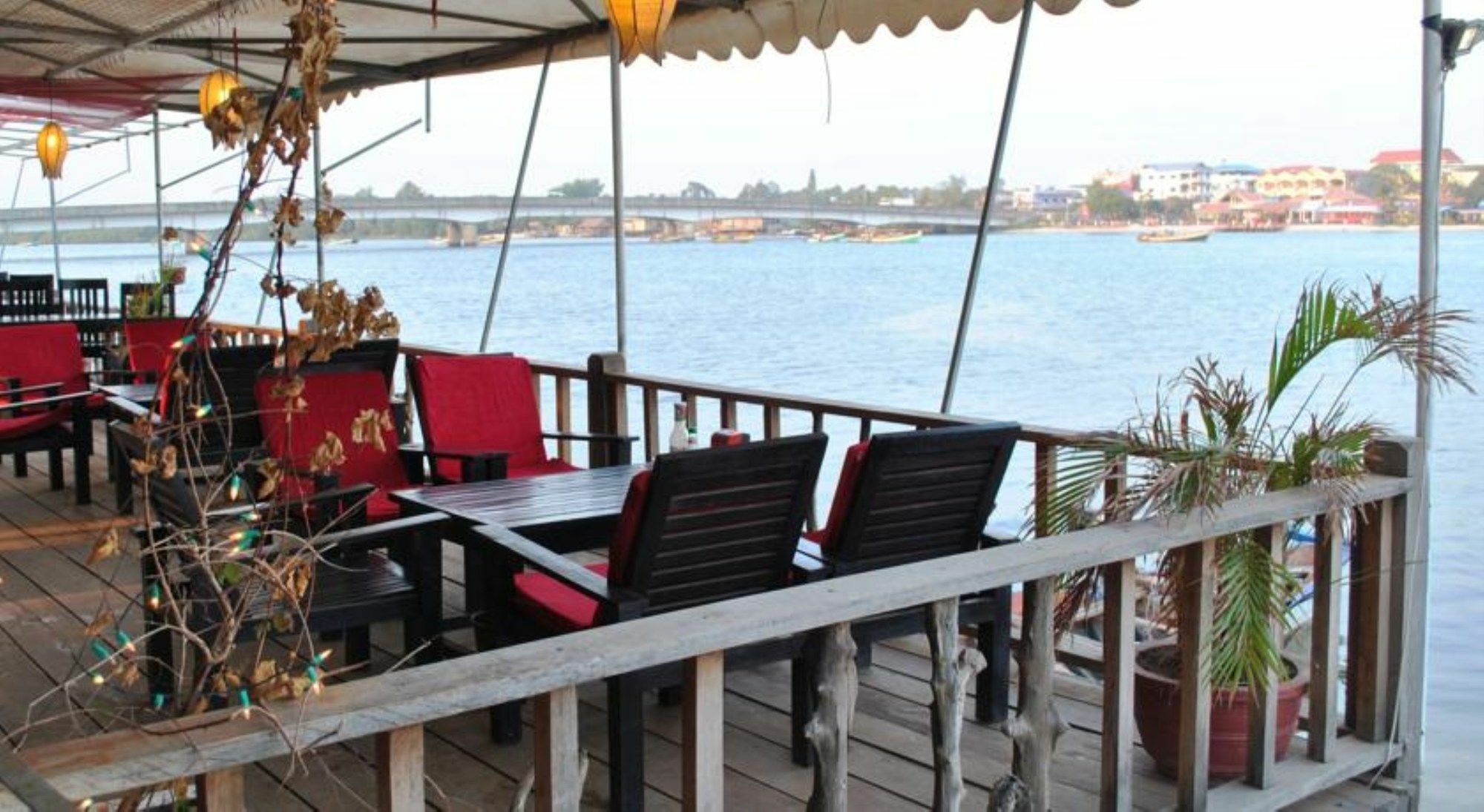 The River Lodge Kampot Εξωτερικό φωτογραφία